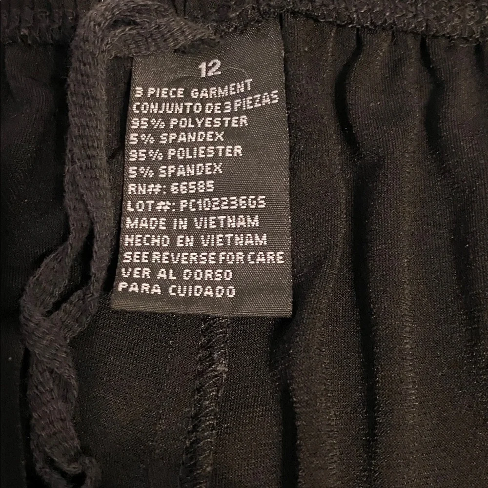 Perceptions Black 2 piece outfit with Animal Print Accent, lightweight - Picture 7 of 12